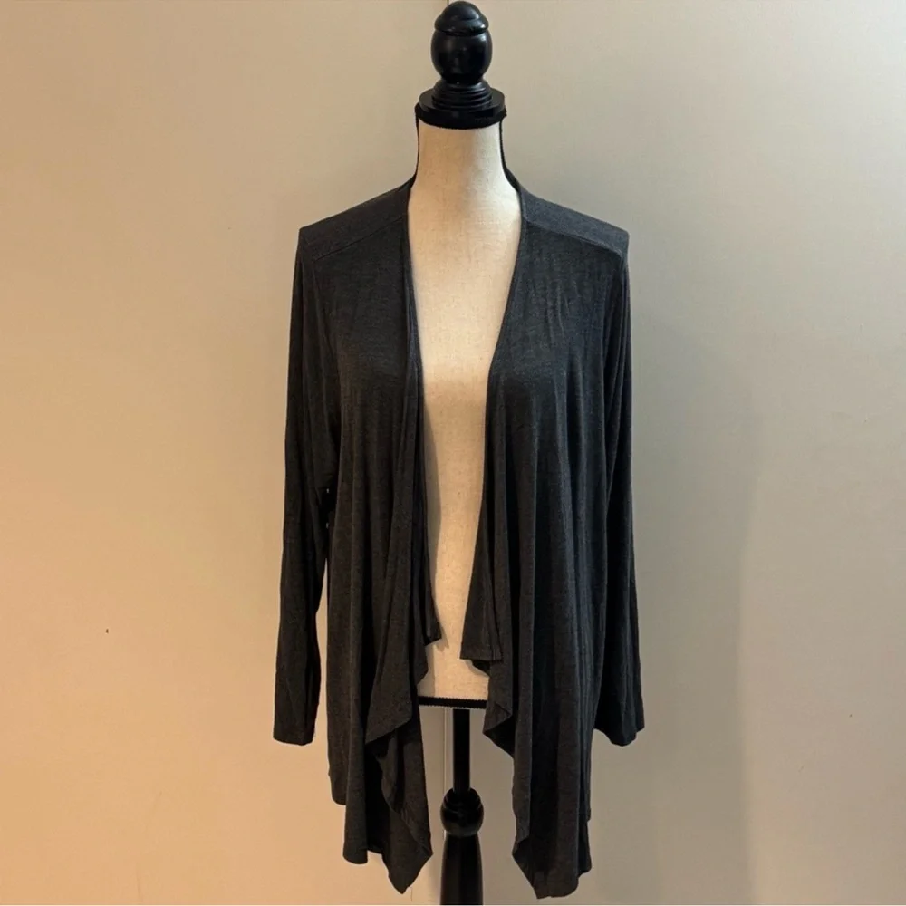 Torrid super soft gray draped open front waterfall cardigan size 1X - Picture 4 of 10